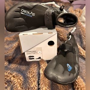 NWB Roxy 2mm Synchro series Sz 9